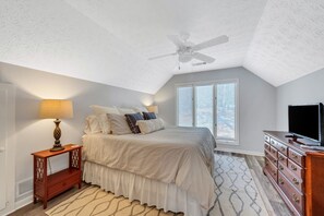 Upstairs Master Bedroom With On-suite (Privacy)