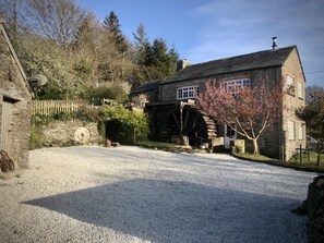 Trethake Mill and driveway