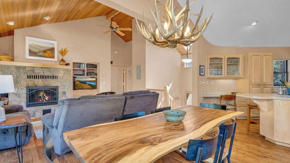 Dining Room - Dining Room