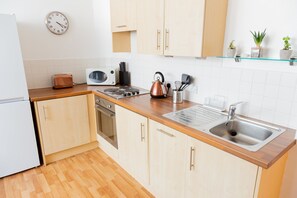 Prepare your favourite meals in the spacious, fully equipped kitchen
