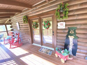 “George” welcomes you to Huckleberry Holler!  Keyless entry to the main door.