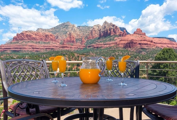 Sunrise + sunset views of red rocks 