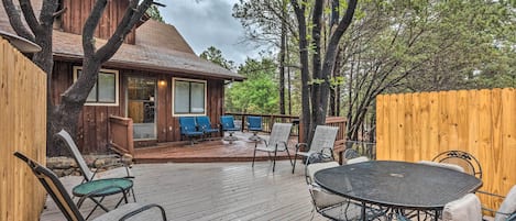 Ruidoso Vacation Rental | 4BR | 2BA | 1,400 Sq Ft | 1 Step to Access