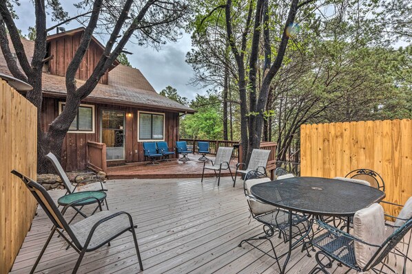 Ruidoso Vacation Rental | 4BR | 2BA | 1,400 Sq Ft | 1 Step to Access