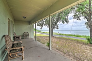 Exterior | Private Porch | Lake Ariana Views