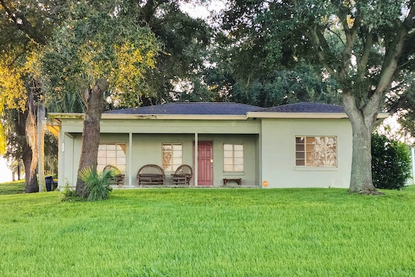 Auburndale Vacation Rental | 3BR | 2BA | 1-Story House | 1,700 Sq Ft