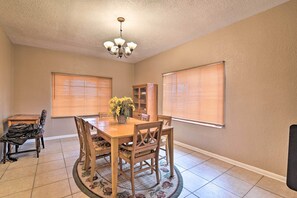 Dining Room | Dishware & Flatware