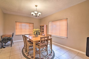 Dining Room | Dishware & Flatware