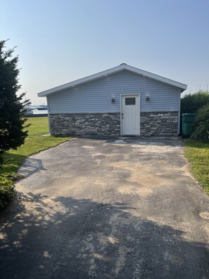 Front Entrance and Driveway