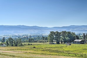 Mountain Views | Remote Escape | Homeowner On-Site