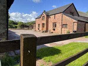 Mill Pond Cottage