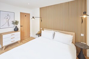 Simply Scandi @ Golden Lion Apartments, Whitby - Stay North Yorkshire