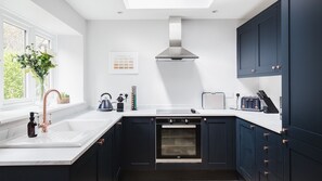 Kitchen, Field View, Bolthole Retreats