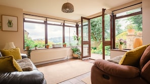 Garden Room, Lark Rise Cottage, Bolthole Retreats