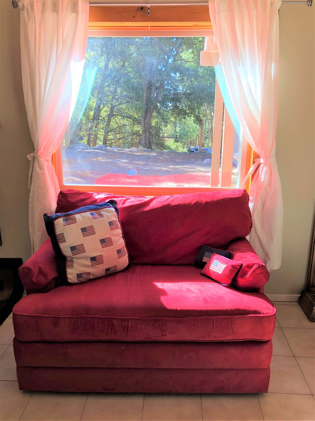 Family friendly, Full Kitchen, EV Charger Level 2, A/C, Easy Parking, Fireplace