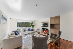 Formal Living Room with Frireplace