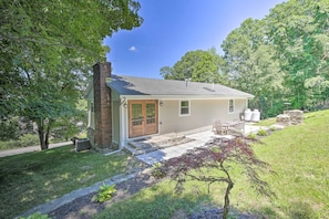 Home Exterior | Small Steps Required for Access