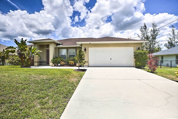 Cape Coral Vacation Rental | 3BR | 2BA | 1,407 Sq Ft | Step-Free Access