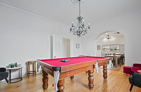 Dunkley House | Large CBD Heritage Home, Sleeps 10