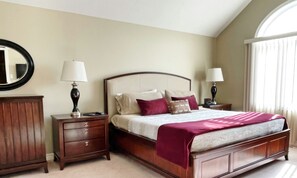 Executive King Suite with 5 pc. bath