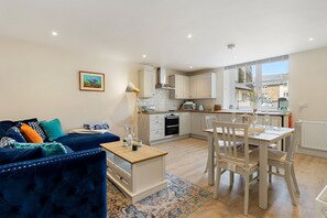 Cosy open plan lounge Dining kitchen.
