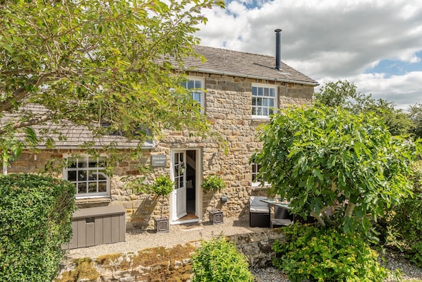 White Rose Cottage, Constable Burton near Leyburn: Just a short drive from the market town of Leyburn