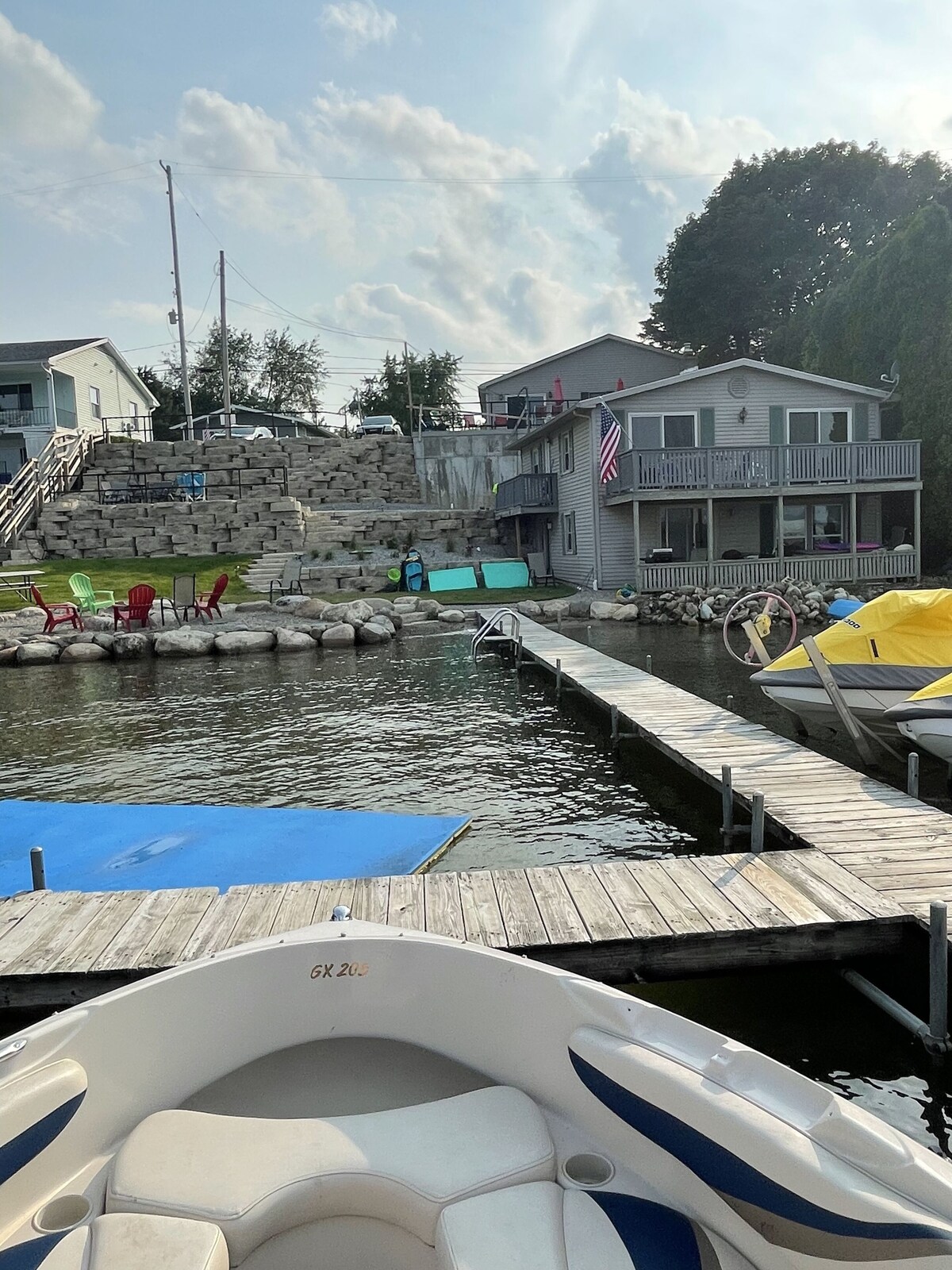 Waters Edge! Value priced Lakefront 2 bedroom cottage just 6 ft from the lake.