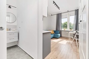 Comfortable bathroom with free toiletters.