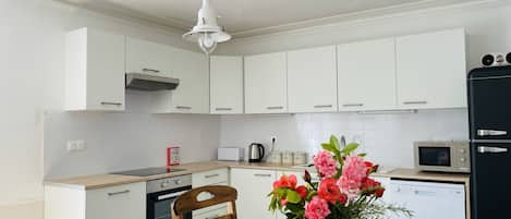 Lovely stylish family  kitchen breakfast room