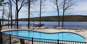 Boulder Lake Club Pools