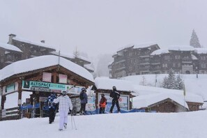 Snow and ski sports