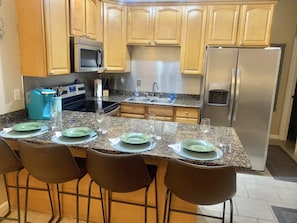 Gourmet stocked kitchen with lots of cookware. Air fryer, crock pot, 