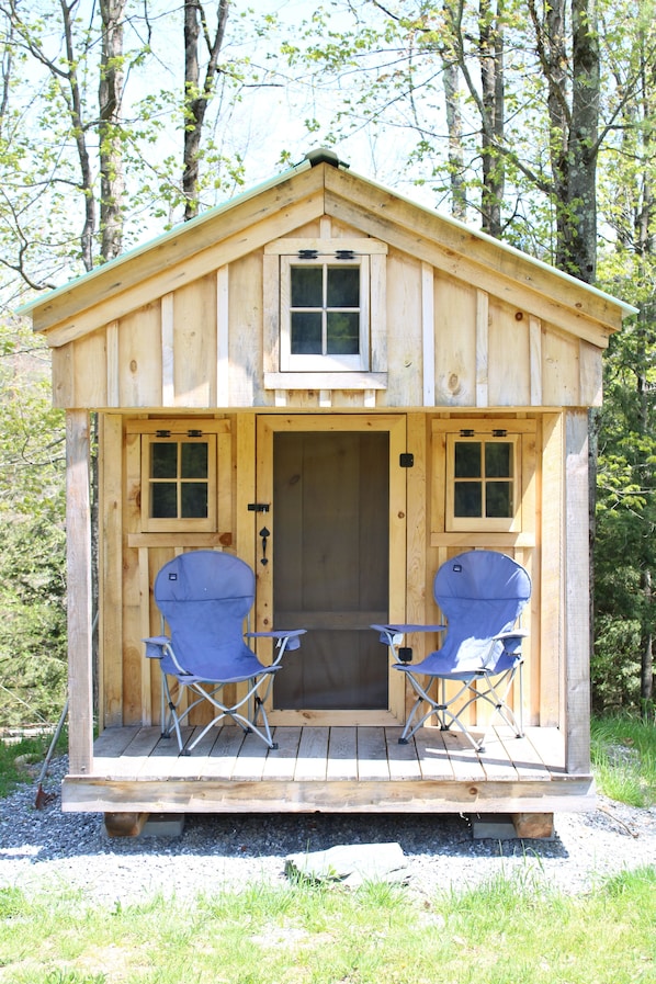 Cozy cabin retreat