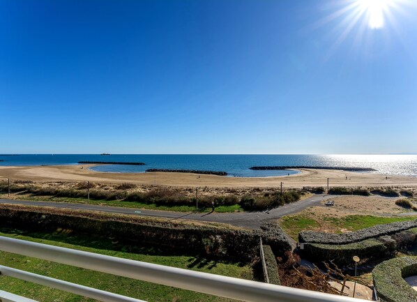 Beach/ocean view