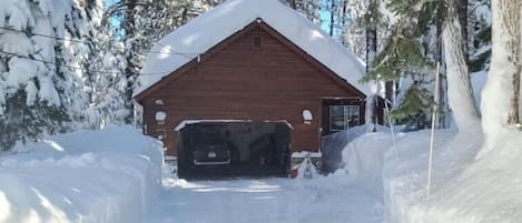 Winter driveway plow service