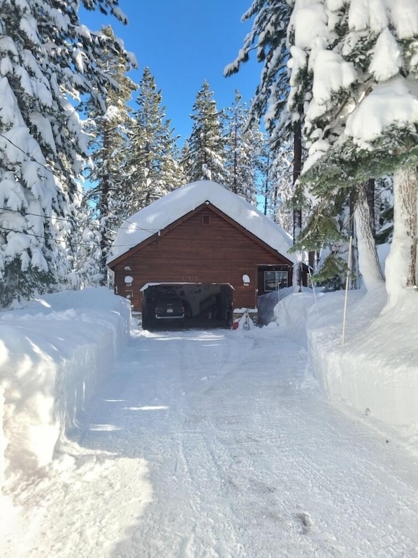 Winter driveway plow service