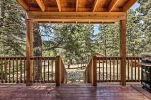 Deck | Forest Views | Grilling Station