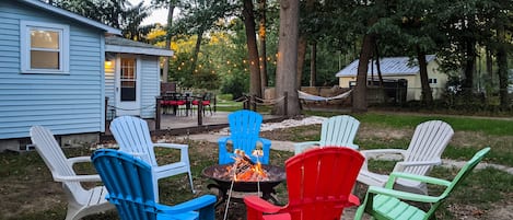 Gather the whole crew by the firepit or enjoy the cafe lights on the deck.