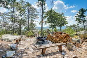 Firepit | Mountain Views | Private Experience | < 1/4 Mi to Corridor H