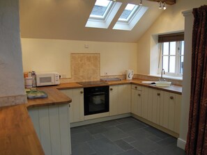 2 Seed Howe, Staveley