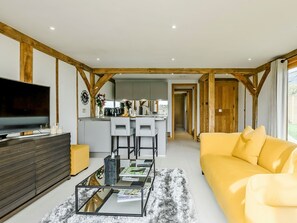 Open plan living space | Elm Retreat, Bossingham, near Canterbury