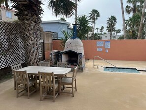 Private Hot Tub, firepit, & BBQ grill