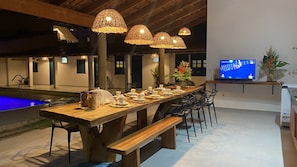 Outdoor dining