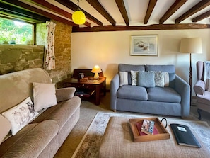 Living room | Jinney Ring - Mocktree Barns Holiday Cottages, Leintwardine, near Ludlow