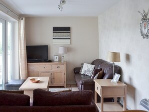 Living room with dining area | Pine Rigg - Quarry Rigg - Quarry Rigg, Bowness-on-Windermere