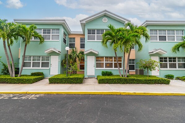 Great condo, right on the center little culdesac, next to the pool. 