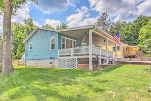 Cottage Exterior | Private Yard