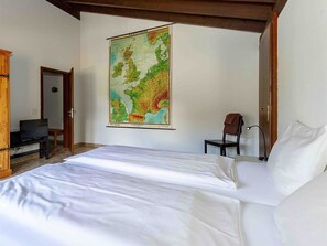 Building, Property, Furniture, Comfort, Azure, Wood, Textile, Interior Design, House, Paint