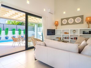 Plante, Propriété, Bâtiment, Paysage Naturel, Arbre, Lot Terre, Maison, Chalet, Paysage, Zone Résidentielle