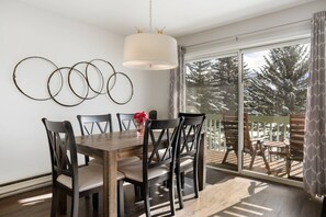 Dining Room with Seating for 6